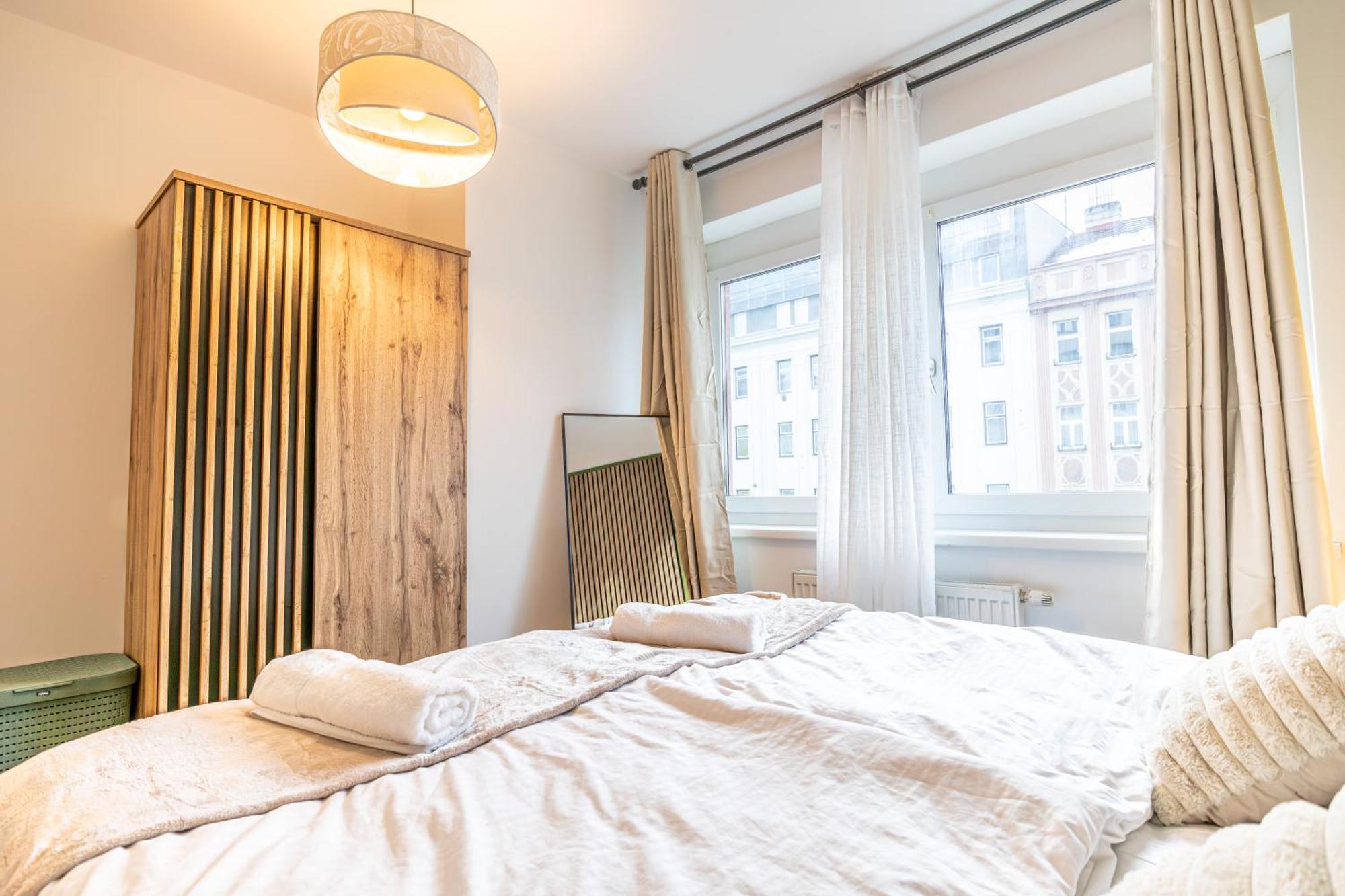 Charming 1Br, Steps From Reumannplatz U1 Apartment เวียนนา ภายนอก รูปภาพ